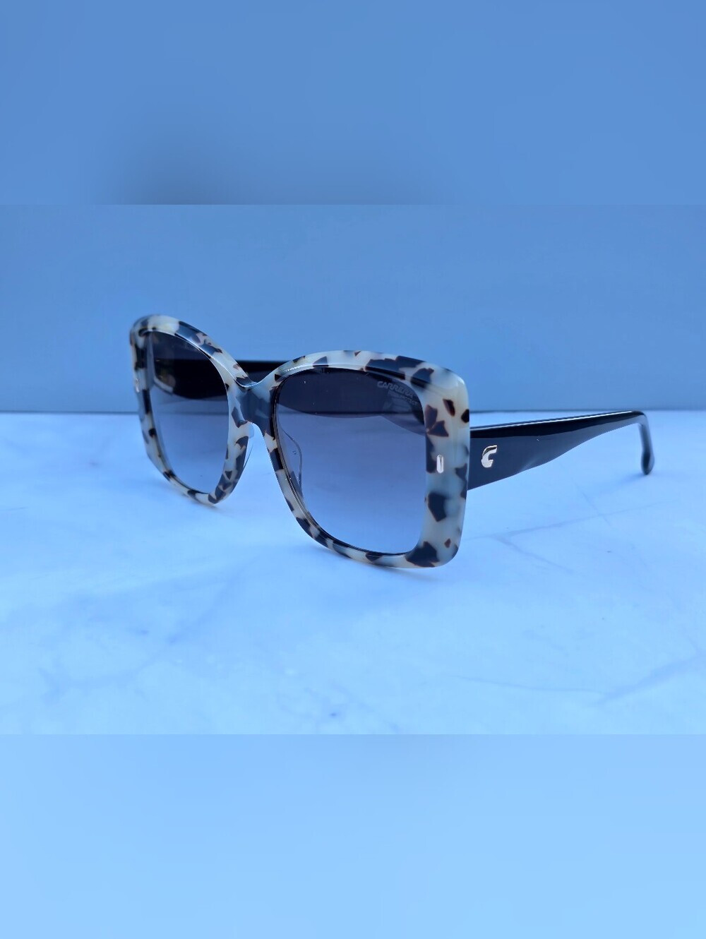 Carrera 3030/S Oversized Sunglasses White Havana Tortoise Gradient Lenses